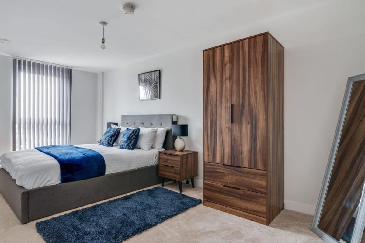 Lovely Riverside 2 Bed Apartment Leeds  Dış mekan fotoğraf
